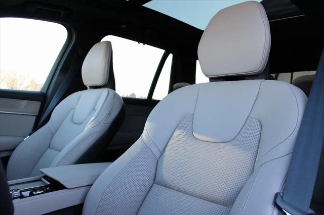 2026 Volvo XC90 Plug-In Hybrid Ultra Dark Theme, T8 AWD, Electric/Gasoline, 6 Seats
