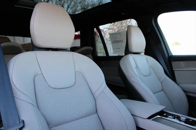2026 Volvo XC90 Plug-In Hybrid Ultra Dark Theme, T8 AWD, Electric/Gasoline, 6 Seats