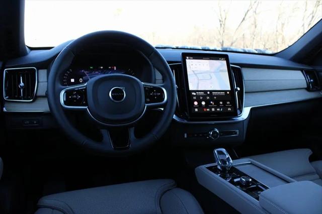 2026 Volvo XC90 Plug-In Hybrid Ultra Dark Theme, T8 AWD, Electric/Gasoline, 6 Seats