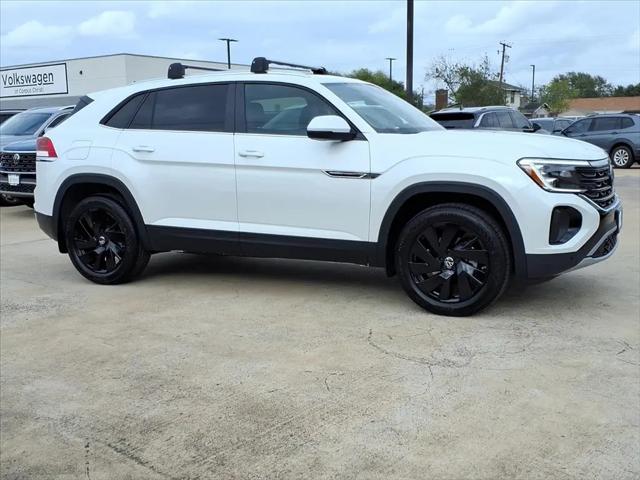 2026 Volkswagen Atlas Cross Sport SE with Technology