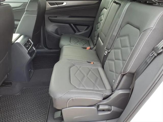 2026 Volkswagen Atlas Cross Sport SE with Technology