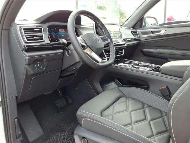 2026 Volkswagen Atlas Cross Sport SE with Technology
