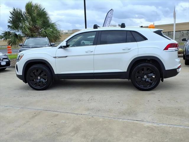 2026 Volkswagen Atlas Cross Sport SE with Technology