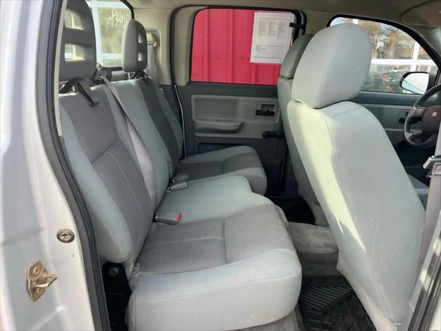 2005 Dodge Dakota ST
