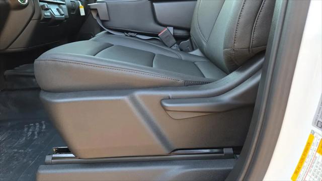 2026 GMC Sierra 2500HD Crew Cab, Standard Bed, Pro, 4WD