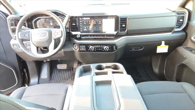 2026 GMC Sierra 2500HD Crew Cab, Standard Bed, SLE, 4WD