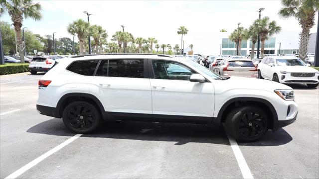 2026 Volkswagen Atlas SE with Technology