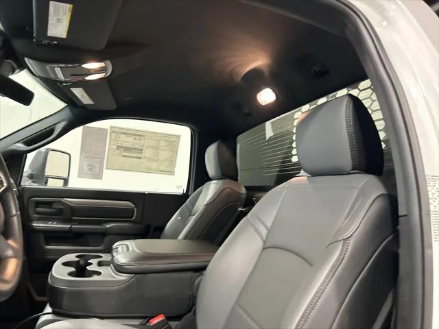 2026 Ram 3500 Tradesman/Big Horn