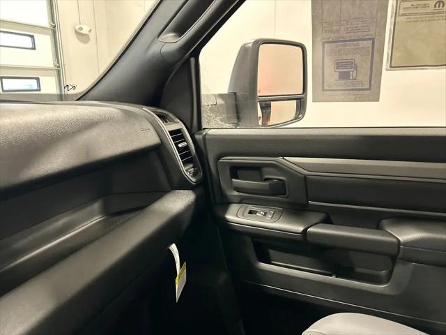 2026 Ram 3500 Tradesman/Big Horn