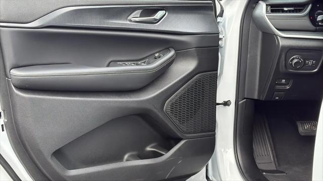 2025 Jeep Grand Cherokee L Altitude X 4x4