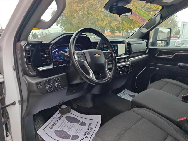 2024 Chevrolet Silverado 2500HD 4WD Crew Cab Standard Bed LT