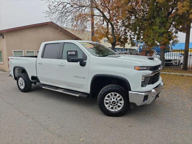 2024 Chevrolet Silverado 2500HD 4WD Crew Cab Standard Bed LT