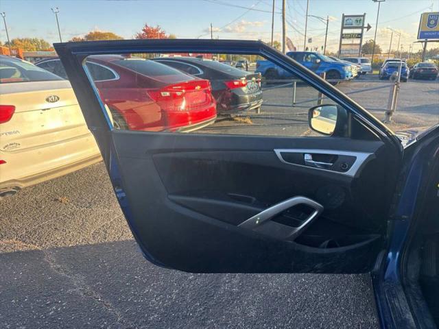 2017 Hyundai Veloster Base