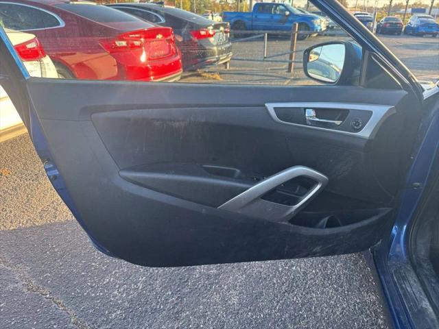 2017 Hyundai Veloster Base
