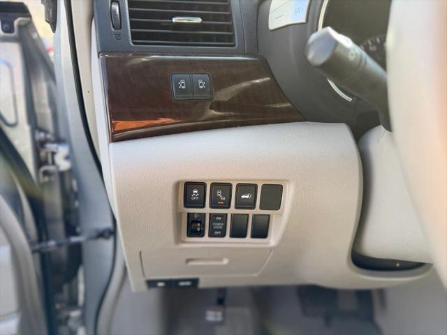 2014 Nissan Quest LE