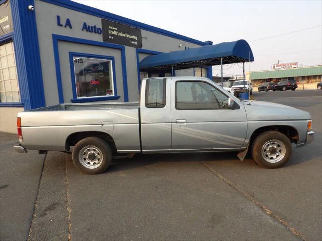 1993 Nissan 4x2 Truck Base