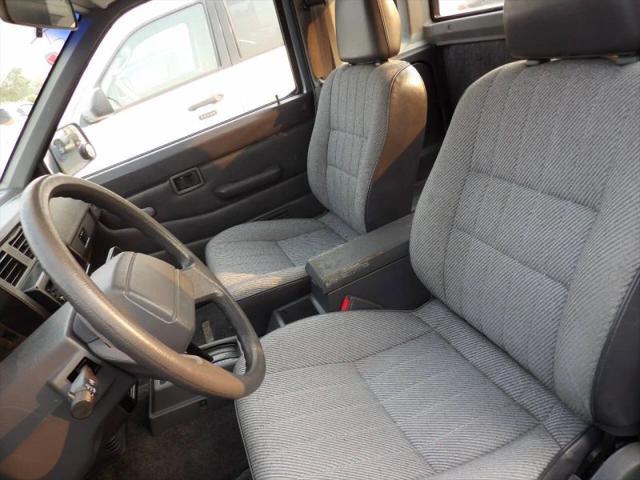 1993 Nissan 4x2 Truck Base