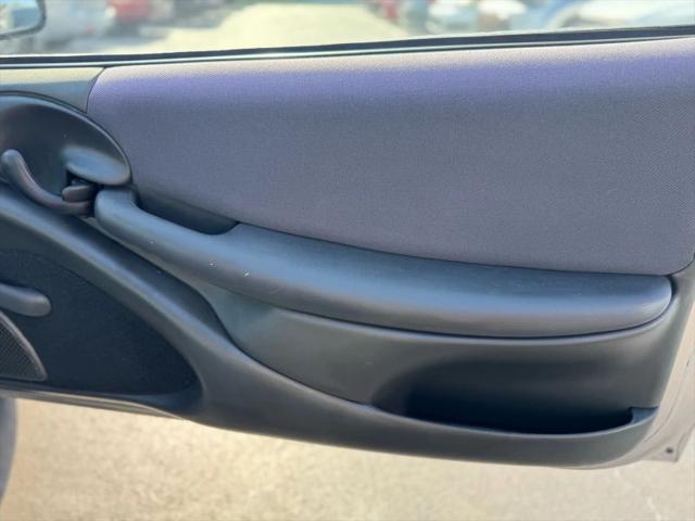 2005 Pontiac Sunfire Base