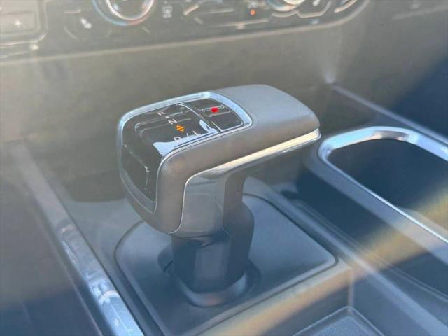 2023 GMC Sierra 1500 4WD Crew Cab Short Box SLT