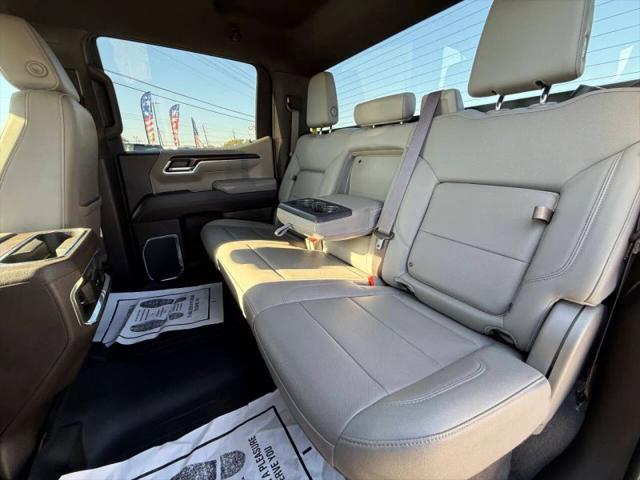 2023 GMC Sierra 1500 4WD Crew Cab Short Box SLT