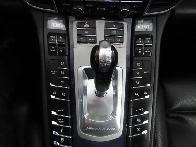 2013 Porsche Panamera 4
