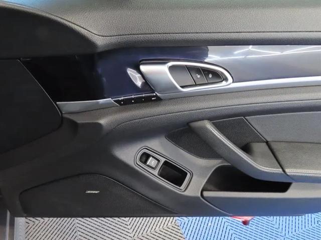 2013 Porsche Panamera 4