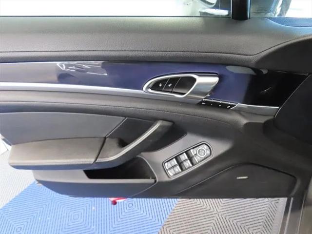 2013 Porsche Panamera 4