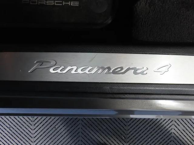 2013 Porsche Panamera 4