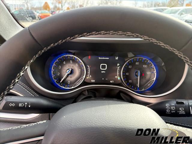 2026 Chrysler Pacifica Select AWD
