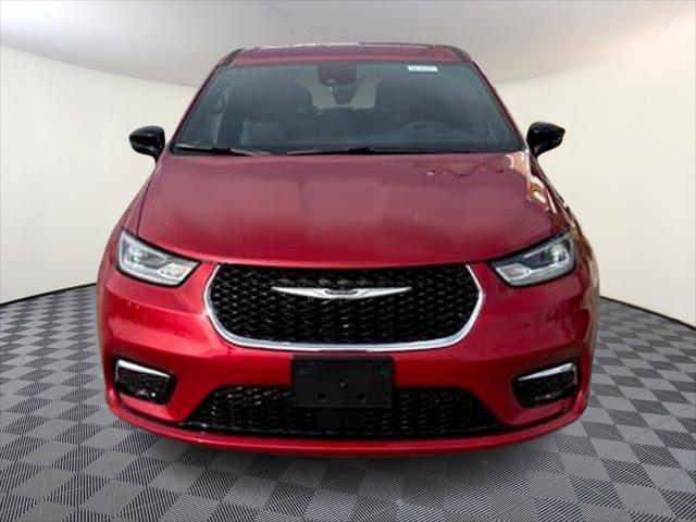 2026 Chrysler Pacifica Select AWD