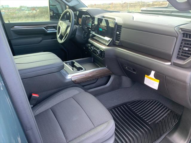 2026 GMC Sierra 2500HD Crew Cab, Standard Bed, SLT, 4WD