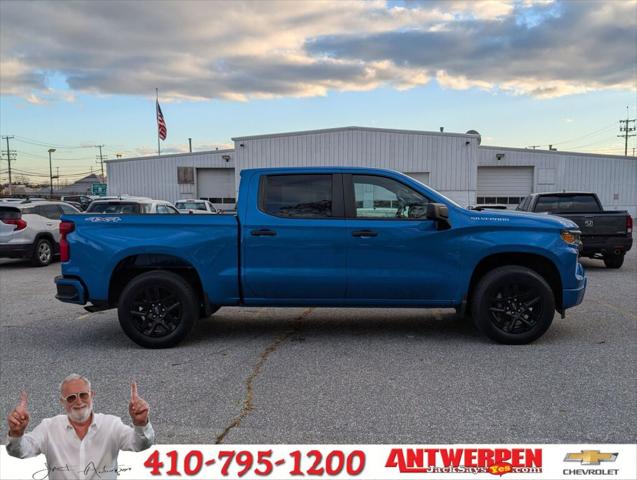 2022 Chevrolet Silverado 1500 4WD Crew Cab Short Bed Custom 2022 Chevrolet Silverado 1500 4WD Crew Cab Short Bed Custom