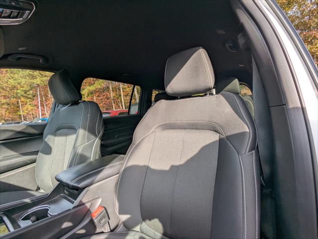 2024 Jeep Grand Cherokee L Laredo 4x4