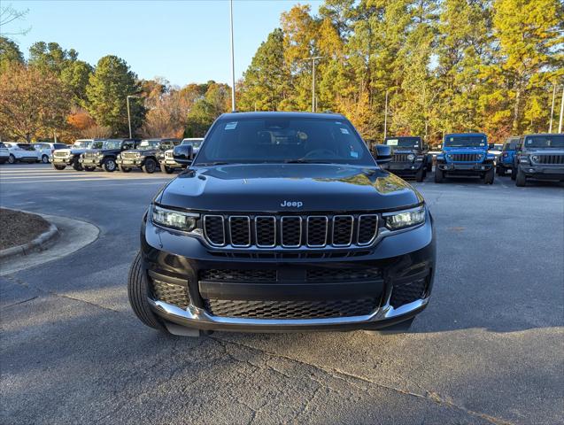 2024 Jeep Grand Cherokee L Laredo 4x4 2024 Jeep Grand Cherokee L Laredo 4x4