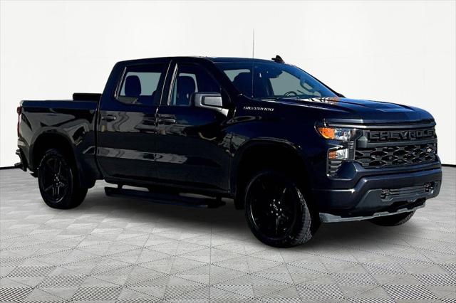 2022 Chevrolet Silverado 1500 4WD Crew Cab Short Bed Custom 2022 Chevrolet Silverado 1500 4WD Crew Cab Short Bed Custom