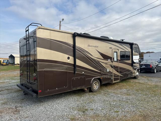 2017 Ford E-450 Cutaway 3050S