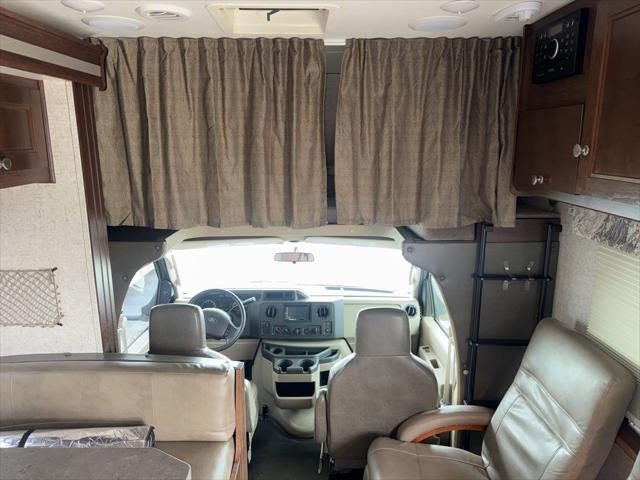 2017 Ford E-450 Cutaway 3050S