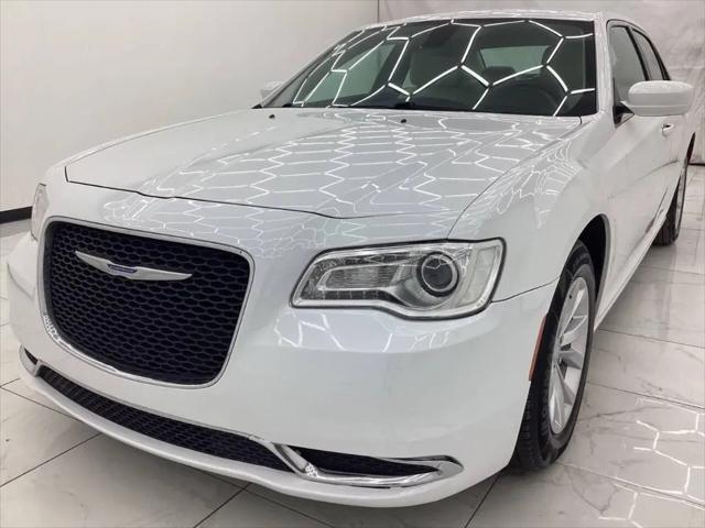 2021 Chrysler 300 Touring for sale near Cincinnati, OH