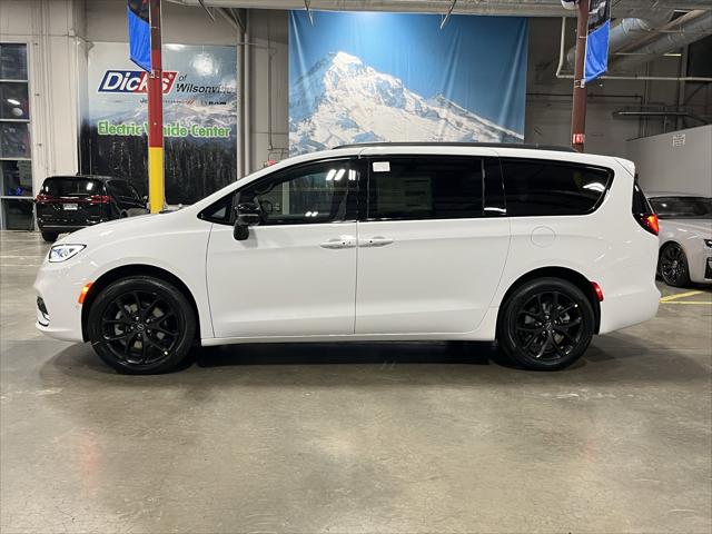 2026 Chrysler Pacifica PACIFICA LIMITED AWD