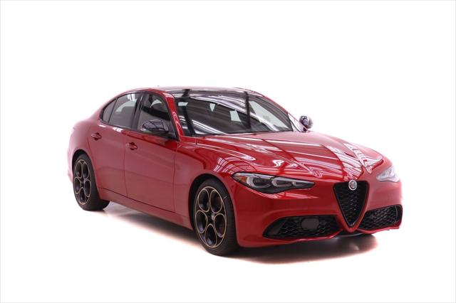 2025 Alfa Romeo Giulia GIULIA INTENSA RWD