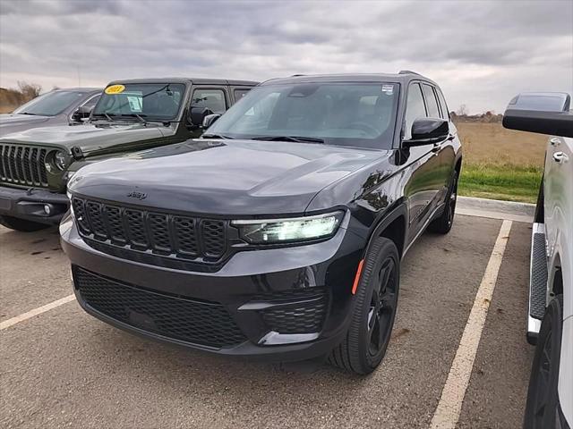 2023 Jeep Grand Cherokee Altitude 4x4 2023 Jeep Grand Cherokee Altitude 4x4