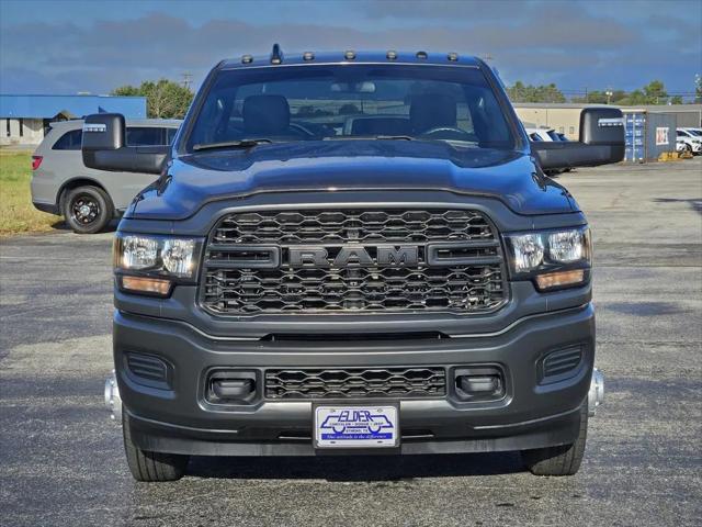 2024 RAM 3500 Tradesman Regular Cab 4x4 8 Box