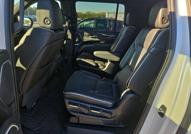 2022 Cadillac Escalade ESV 4WD Premium Luxury 2022 Cadillac Escalade ESV 4WD Premium Luxury