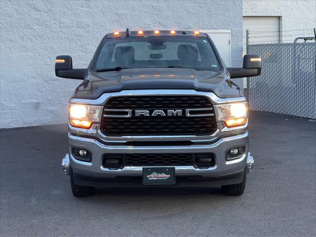 2024 RAM 3500 Big Horn Crew Cab 4x4 8 Box 2024 RAM 3500 Big Horn Crew Cab 4x4 8 Box