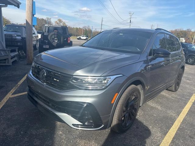 2024 Volkswagen Tiguan 2.0T SE R-Line Black