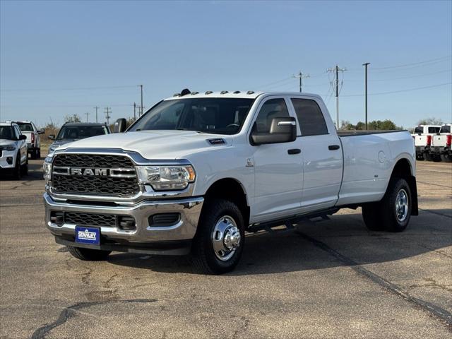 2024 RAM 3500 Tradesman Crew Cab 4x4 8 Box 2024 RAM 3500 Tradesman Crew Cab 4x4 8 Box