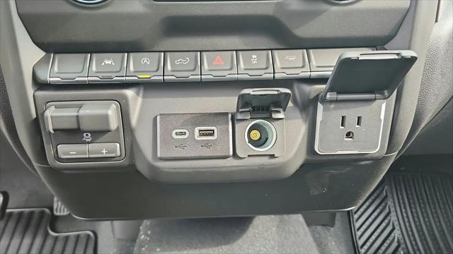 2026 Chevrolet Silverado 1500 2WD Crew Cab Short Bed Custom