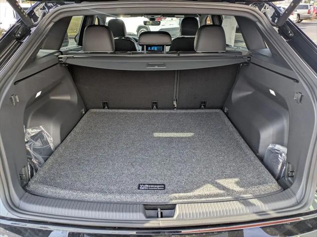 2026 Volkswagen Atlas Cross Sport SEL Premium R-Line