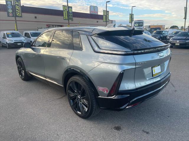 2024 Cadillac iQ Sport w/1SK