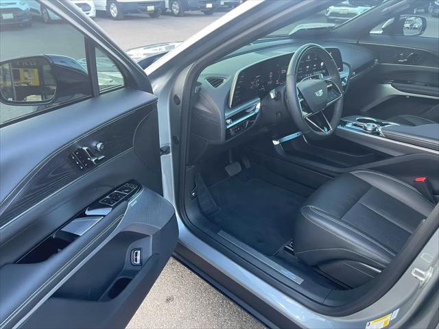 2024 Cadillac iQ Sport w/1SK